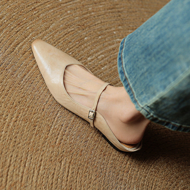 Leichtgewichtiger kastanienbrauner Damen Slipper, bequemer Sommer Schuh für Freizeit.