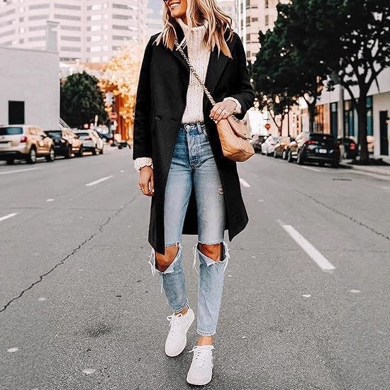 Warmer Damen-Wintermantel mit Reverskragen, ideal für kalte Tage und elegante Looks.
