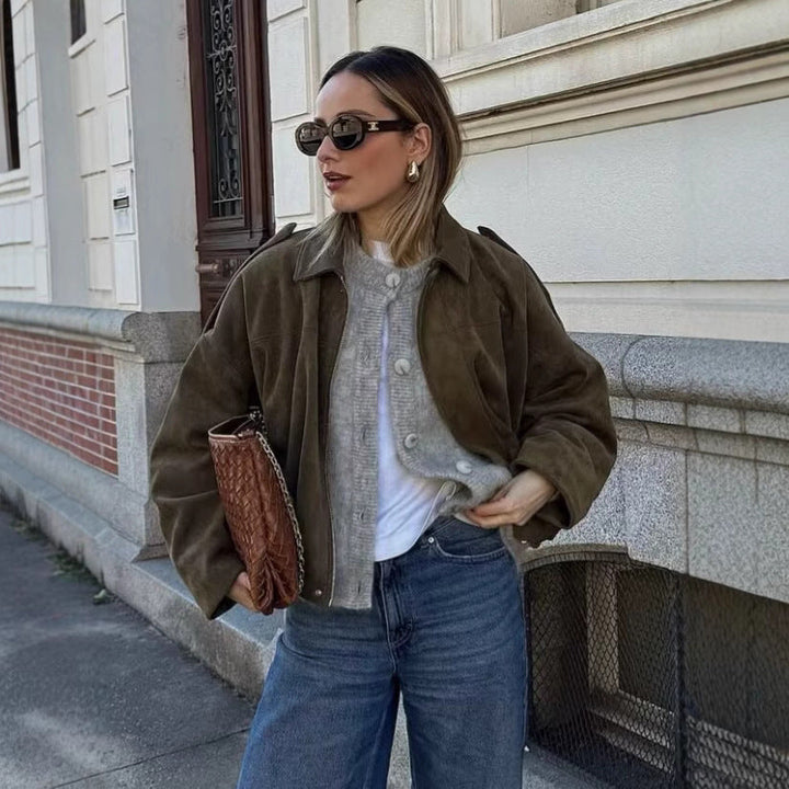 Modische Damen Kurzjacke: Eleganter, legerer Look. Perfekte Übergangsjacke für Frühling & Herbst.