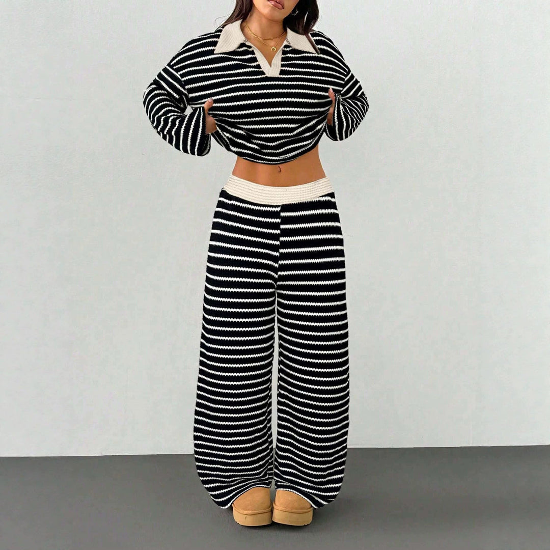 Modernes Loungewear Set für Damen: Gestreiftes Oberteil & weite Palazzo Hose für den Alltag.