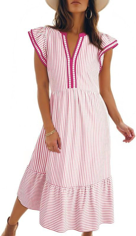 Sommerliches, gestreiftes Damen Midikleid mit V-Ausschnitt und elegantem Volant. Maritimer Look.