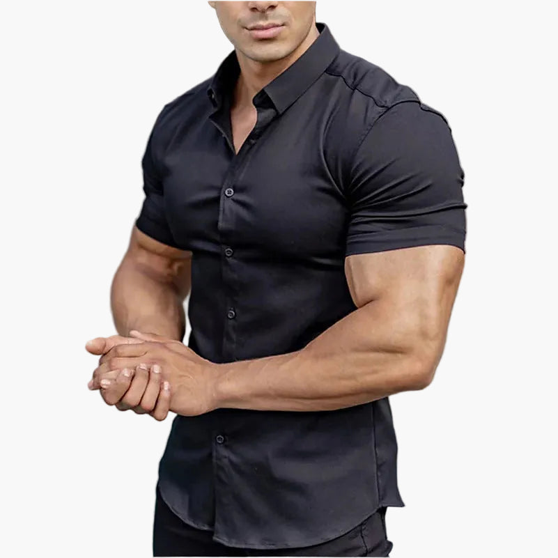 Klassisches Herren Kurzarmhemd Slim-Fit. Vielseitig kombinierbar, sportlich-elegant für Business & Freizeit.