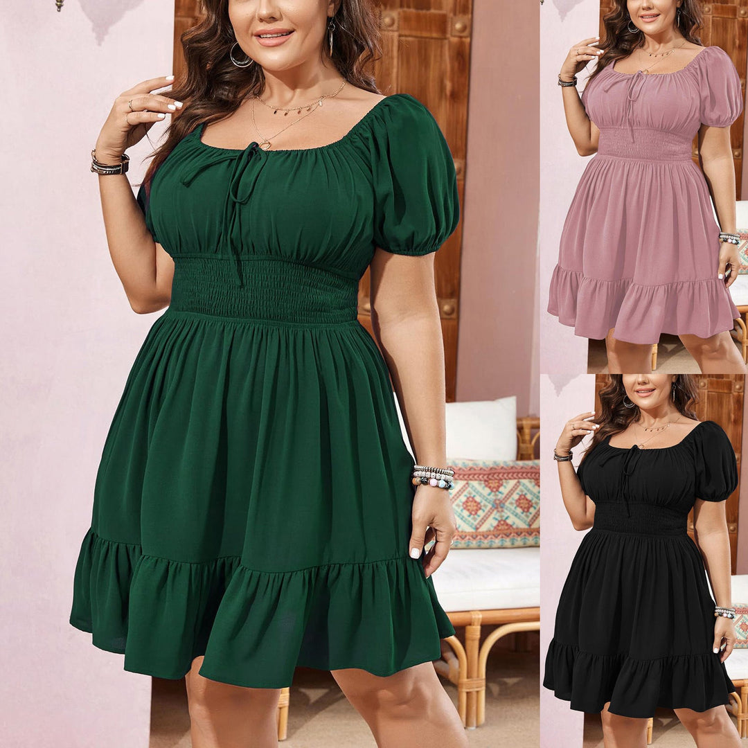Damen Midikleid mit Puffärmeln, Smok-Taille & Quadratausschnitt. Elegantes Sommerkleid für Freizeit.