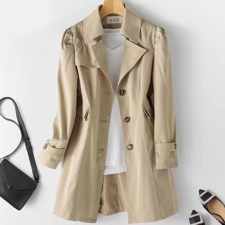 Vielseitiger Damen Trenchcoat mit hohem Kragen, ein zeitloses Kleidungsstück für jeden Anlass.