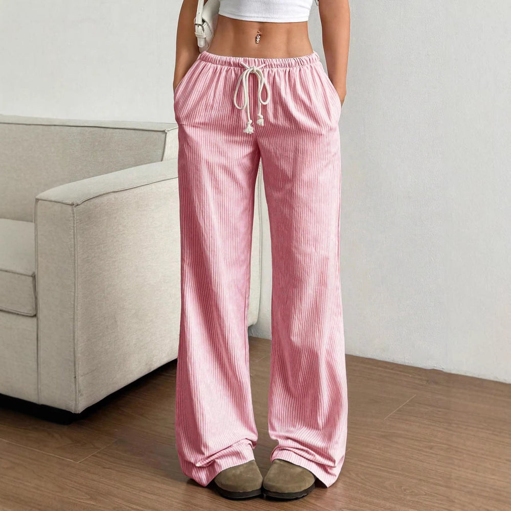 Bequeme Freizeithose für Damen, weite Passform, Leinenoptik, Gummibund. Perfekt für entspannte Urlaubstage.