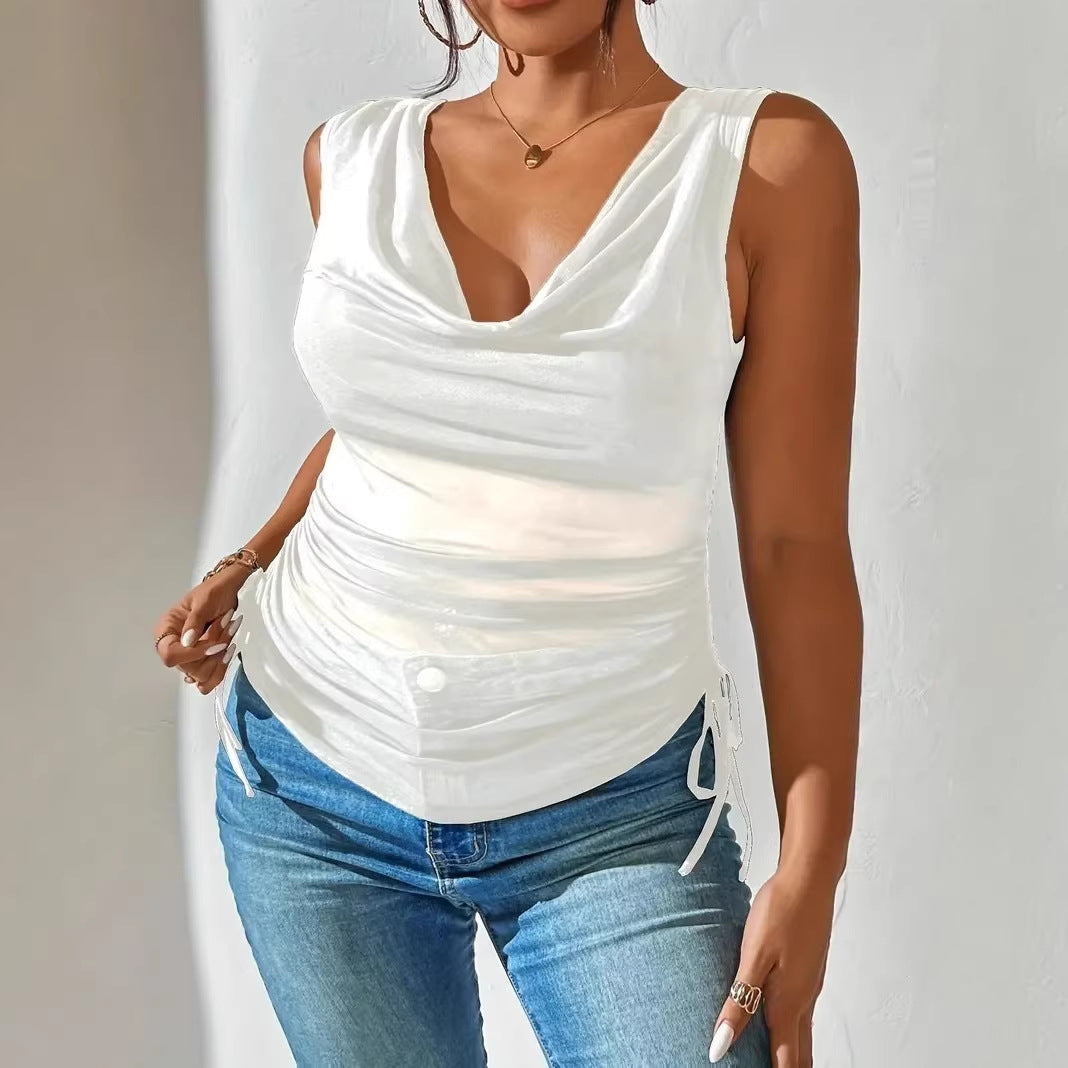 Sommerliches Damen Ärmelloses V-Ausschnitt Top mit Raffung, perfekt für warme Tage. Elegant, modisch & bequem.