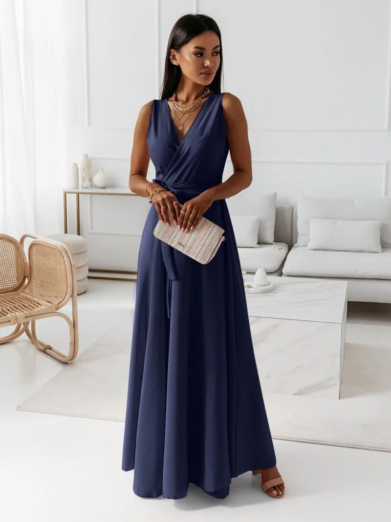 Langes, figurbetontes Wickelkleid für Damen, ein elegantes Maxikleid für Hochzeitsgäste & Gala-Abende.