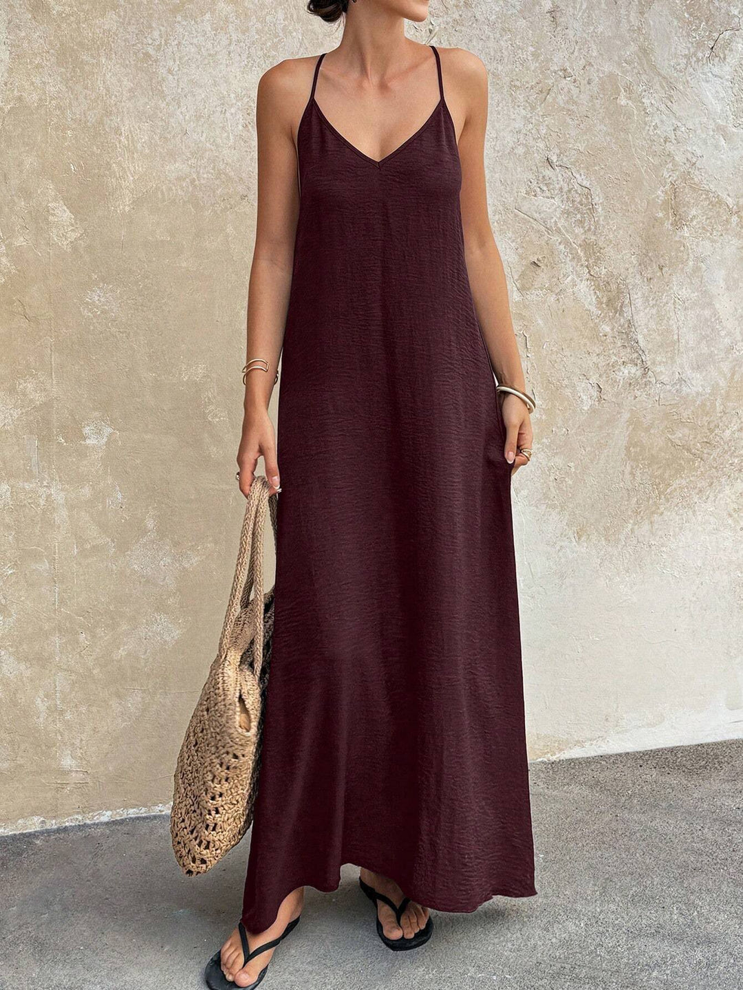 Vielseitiges Damen Sommer Maxikleid mit Spaghettiträgern und V-Ausschnitt, für Strand, Stadt oder Party.