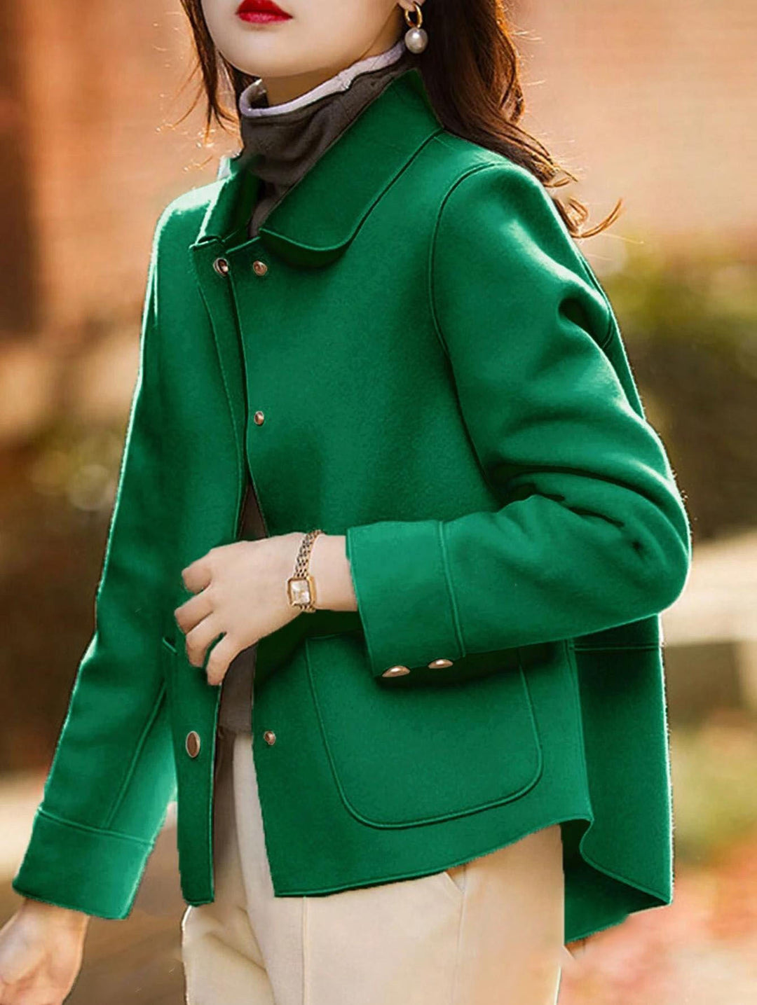 Leichte Damenjacke, perfekt als Übergangsjacke, stilvoll und komfortabel für Frühling und Herbst.
