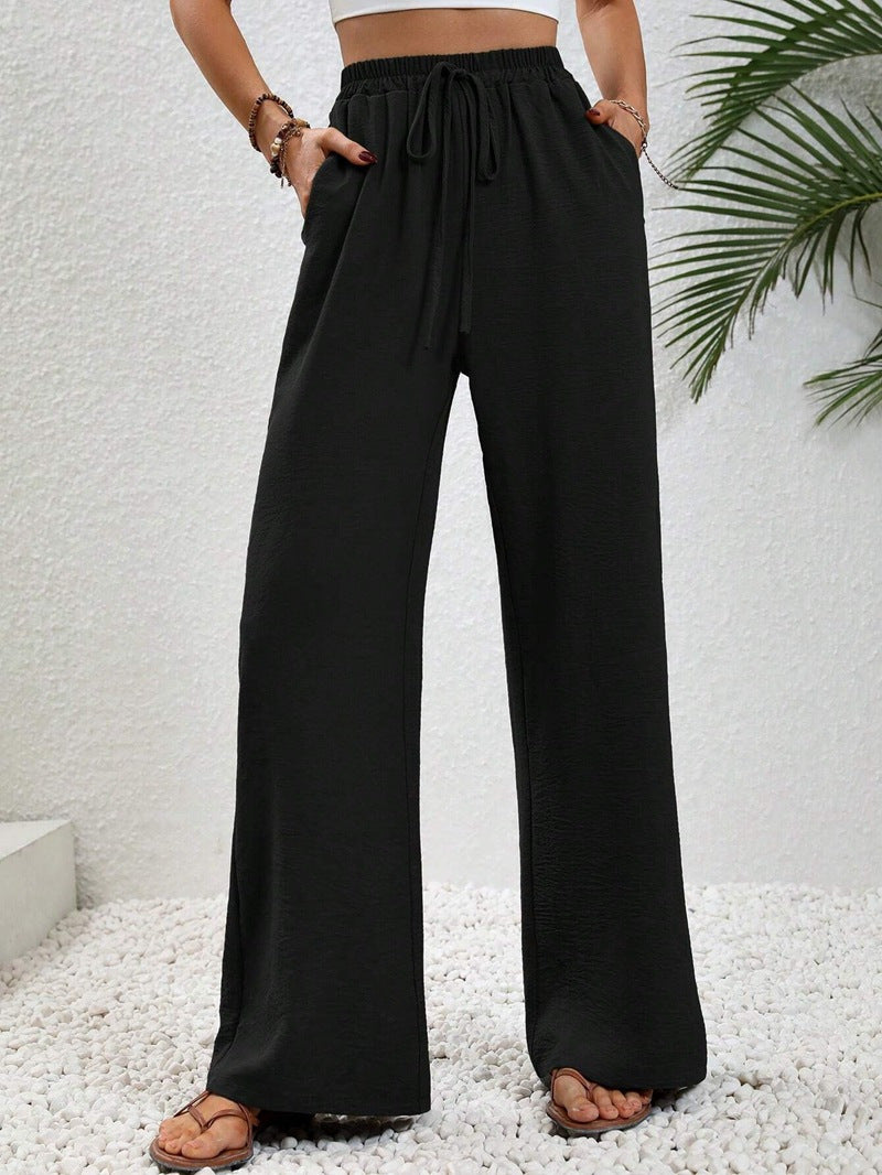 Entspannte Damen Strandhose, locker sitzend, mit praktischen Seitentaschen, ideal für den Urlaub.