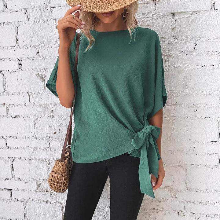 Vielseitiges Damen Kurzarm-Top im Oversize-Schnitt mit eleganter Schleife. Crinkle-Look für Casual & Chic Outfits.