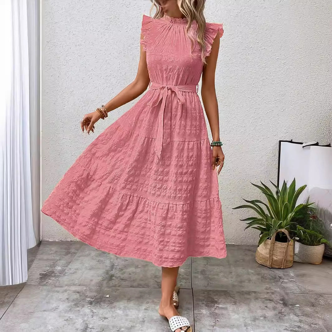 Vielseitiges Damen Midikleid mit Gürtel, Stehkragen & Rüschenärmeln. Ideal als Freizeit- oder Partykleid.