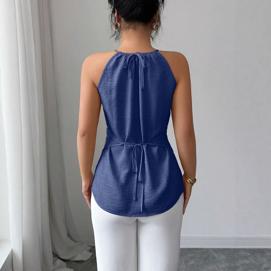 Schickes Damen Twist-Halstop für Sommer, mit Holzperlen, asymmetrischem Saum. Perfekt für festliche Looks.