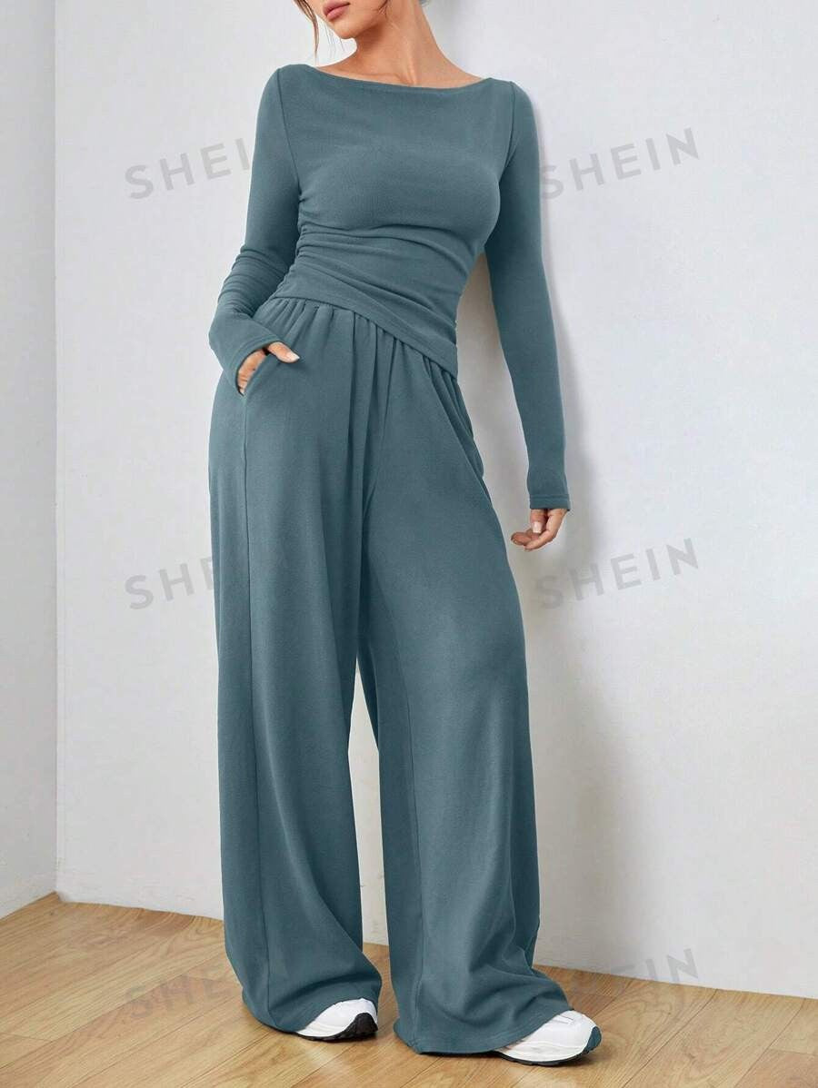 Damen Homewear Set mit U-Boot-Ausschnitt. Legeres Top und weite Palazzo Hose, sehr bequem.