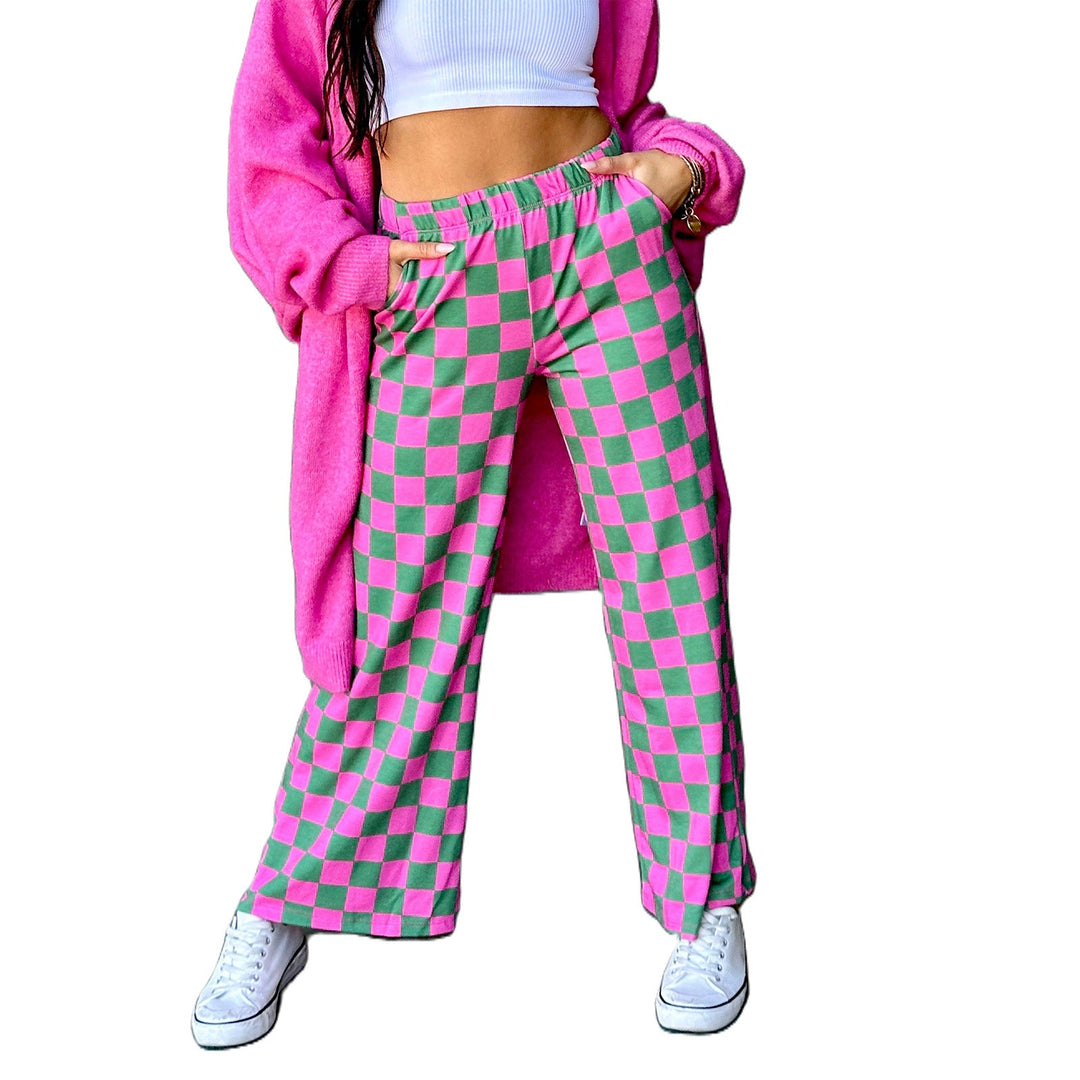 Modische Damen Palazzohose mit Karomuster. Stilvolle Hose mit weitem Bein für Frühling & Sommer.