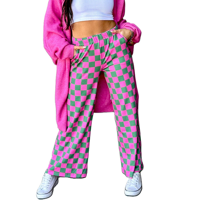 Modische Damen Palazzohose mit Karomuster. Stilvolle Hose mit weitem Bein für Frühling & Sommer.