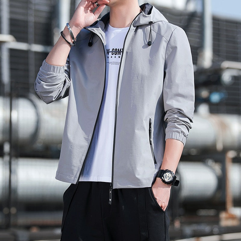 Atmungsaktive Herren Sportjacke mit Kapuze, perfekt für Fitness, Laufen & Outdoor-Aktivitäten.