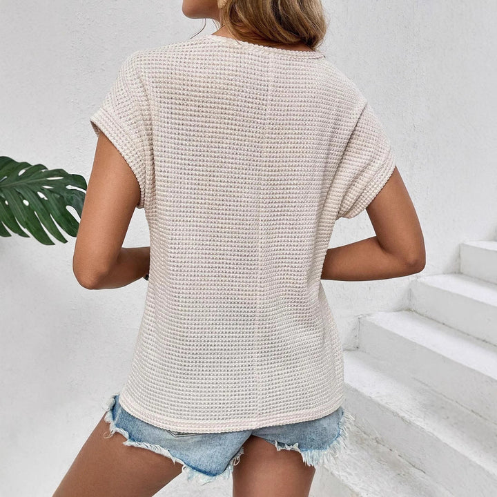 Casual Freizeit Damen Blusentop: Kurzarm, mit Spitzen-Crochet und weicher Waffelstrick-Front. Sommerlich.