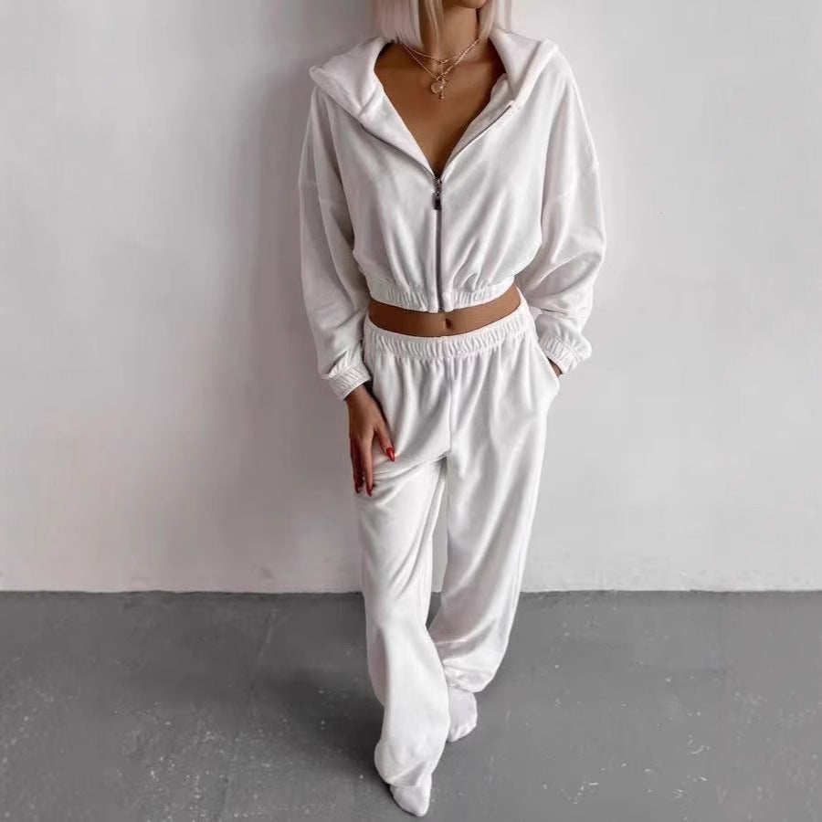 Damen Freizeitset: atmungsaktives Crop-Top und bequeme Freizeithose, perfekt für Frühling, Sommer und Sport.