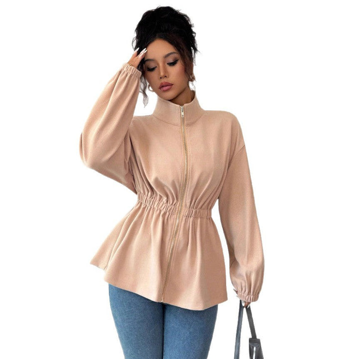 Apricotfarbene Damenjacke, tailliert & modisch. Frühling/Herbst Oberteil mit Reißverschluss für Damen Eleganz.