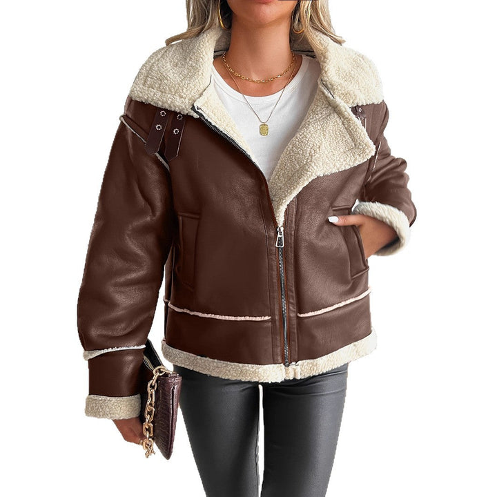 Trendige Damenmode: Warme Übergangsjacke mit Reißverschluss. Stilvoll und bequem, ideal für kalte Herbst- und Wintertage.