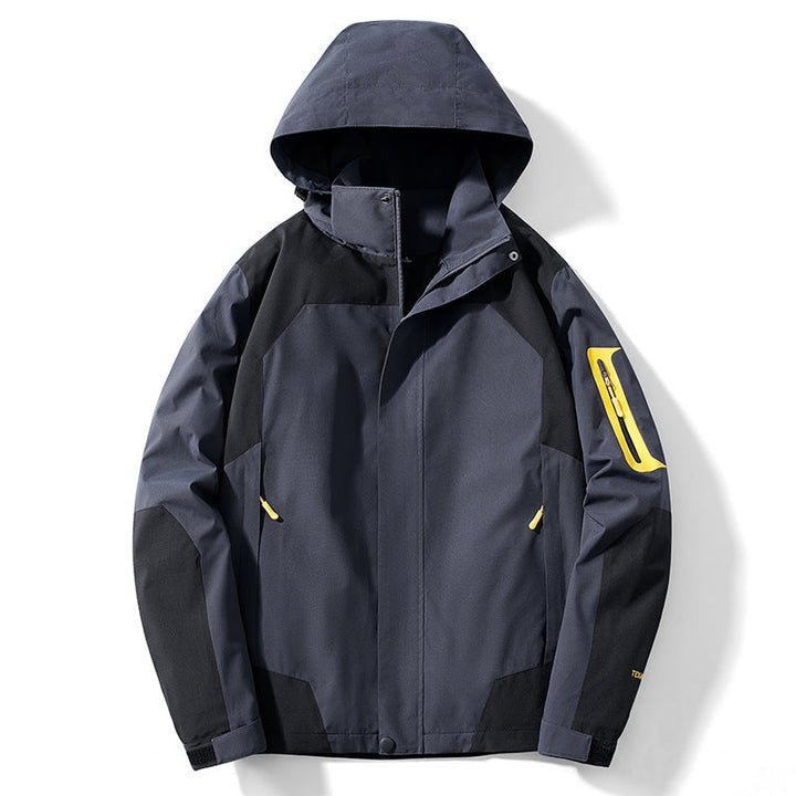 Bequeme Herren Outdoorjacke, atmungsaktiv und wetterfest. Perfekt für lange Wanderungen und Abenteuer.