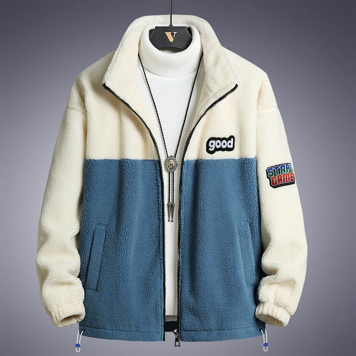 Lässige Herren Kapuzenjacke, warmes Material, perfekt für einen entspannten Look.