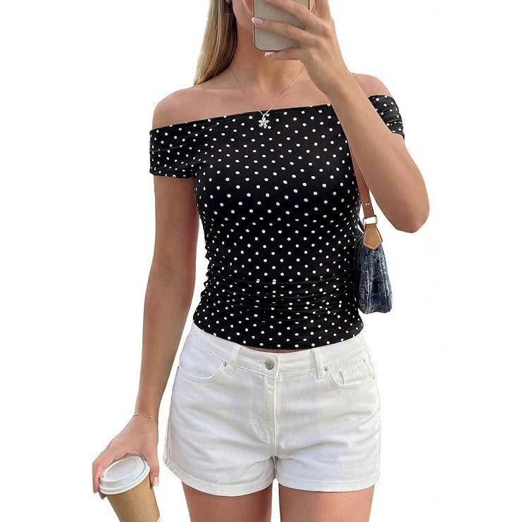 Damen Kurzarm-Top mit Polka-Dots, schulterfrei im Retro-Stil, elegant und sommerlich für Frauenmode.