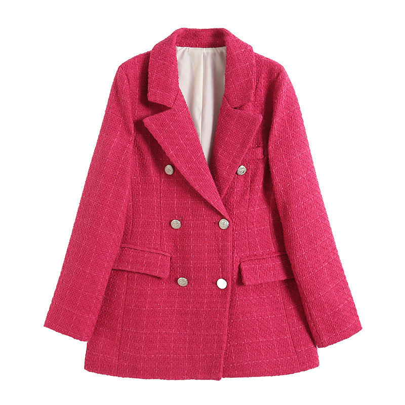 Doppelreihiger Damen Blazer in kräftigem Magenta. Modische, figurbetonte Blazerjacke für einen selbstbewussten Auftritt.