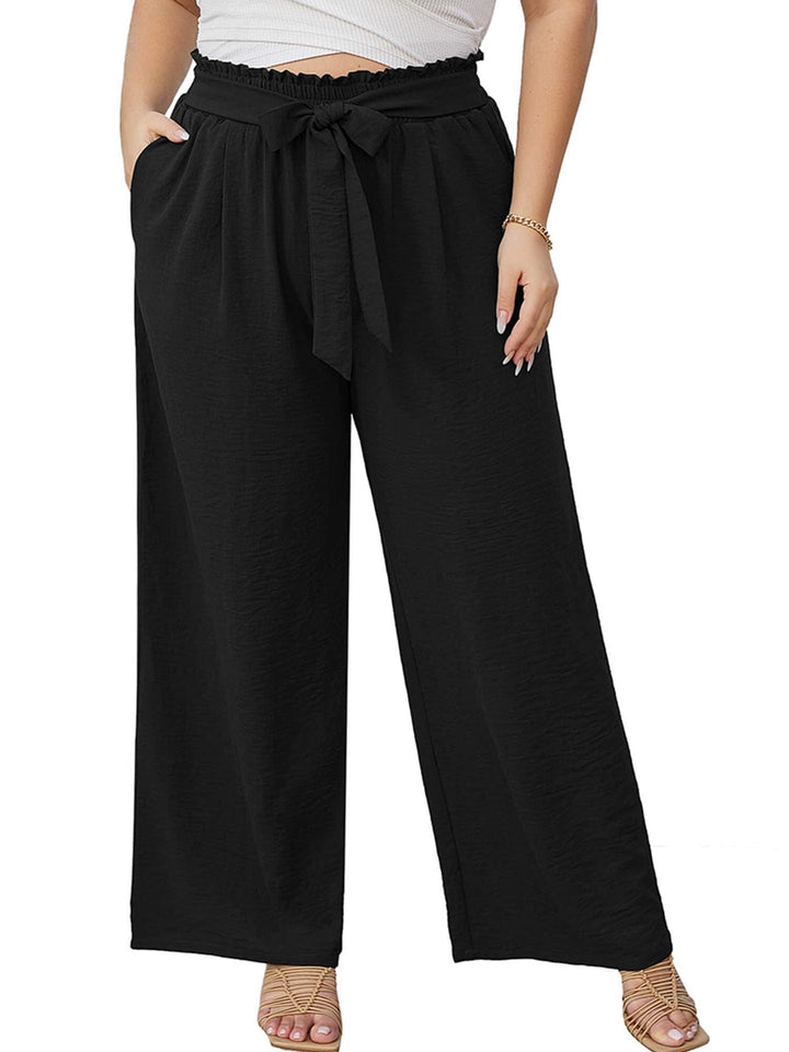 Trendige Damen Paperbag-Hose für den Sommer, weites Bein, hohe Taille und schmeichelnder Bindegürtel. Sehr bequem.