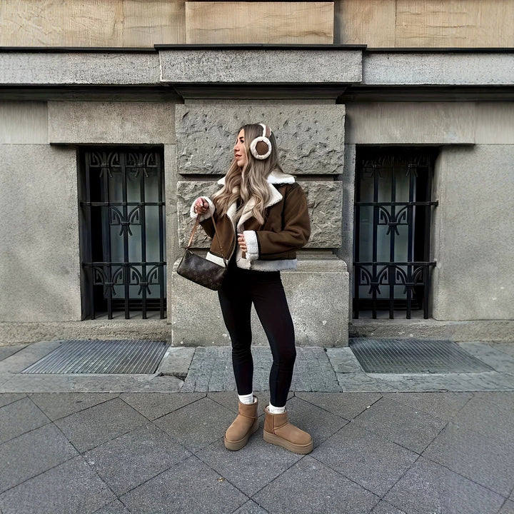 Warme Damen Übergangsjacke in Braun. Modische Herbst-/Winterjacke mit lässigem Schnitt für Stil & Behaglichkeit.
