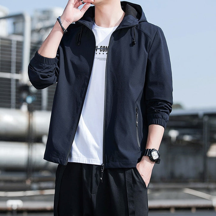 Winddichte, leichte Herren Kapuzen-Sportjacke, ideal zum Radfahren, Joggen & Wandern.