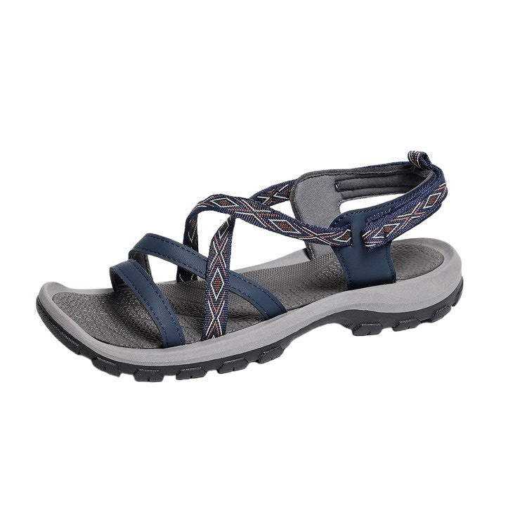 Moderne Damen Sommersandale aus atmungsaktivem Material, mit robusten Riemen für besten Tragekomfort.