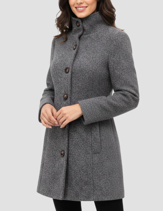 Business-taugliche Damen Jacke mit Stehkragen. Klassisch elegant für Büro & Alltag.