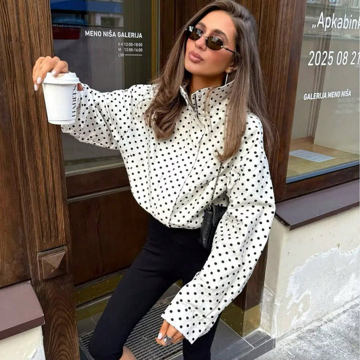 Trendige Frühling/Sommer Damenbluse, Polka-Dot Design, Stehkragen & elegante Ballonärmel.