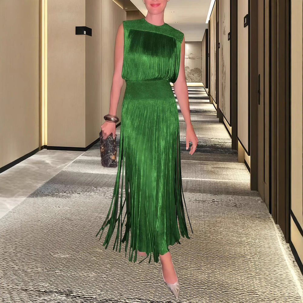 Glamouröses langes Abendkleid für Damen. Perfekt für besondere Anlässe, mit fließendem Stoff.