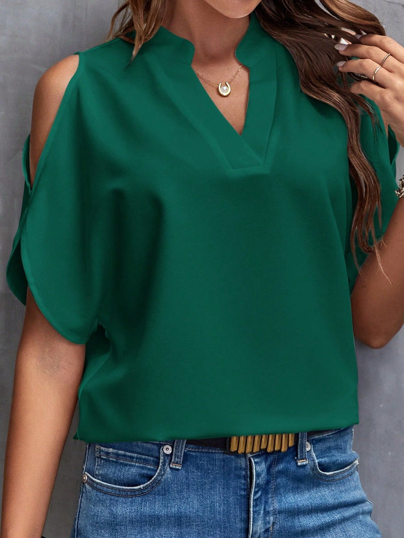 Stylische Sommerbluse für Damen, Carmen-Stil, luftig und bequem. Ideal für Freizeitaktivitäten.