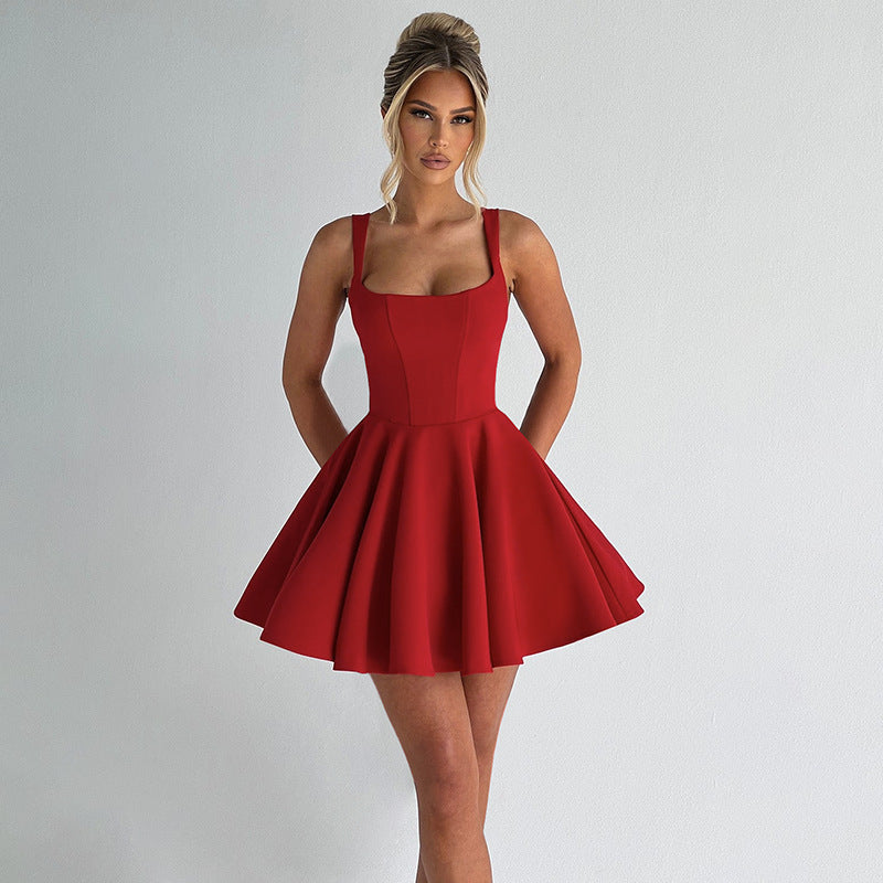 Elegantes trägerloses Skaterkleid für Damen, A-Linie, ideal als Partykleid oder Sommerkleid. Vielseitig & schick.