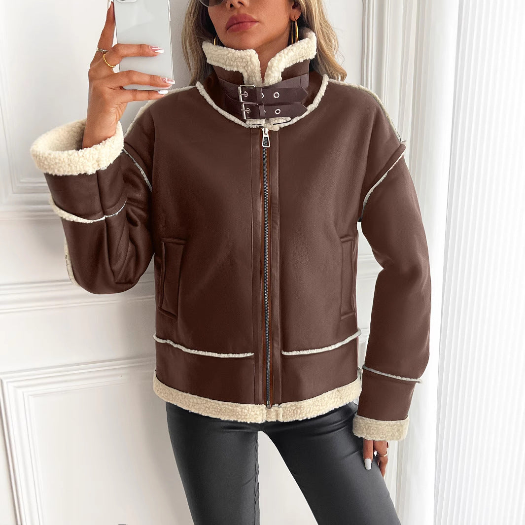 Moderne Damen Winterjacke, warm und stilvoll. Bequeme Steppjacke mit Reißverschluss, ideal für den Alltag an kühlen Tagen.