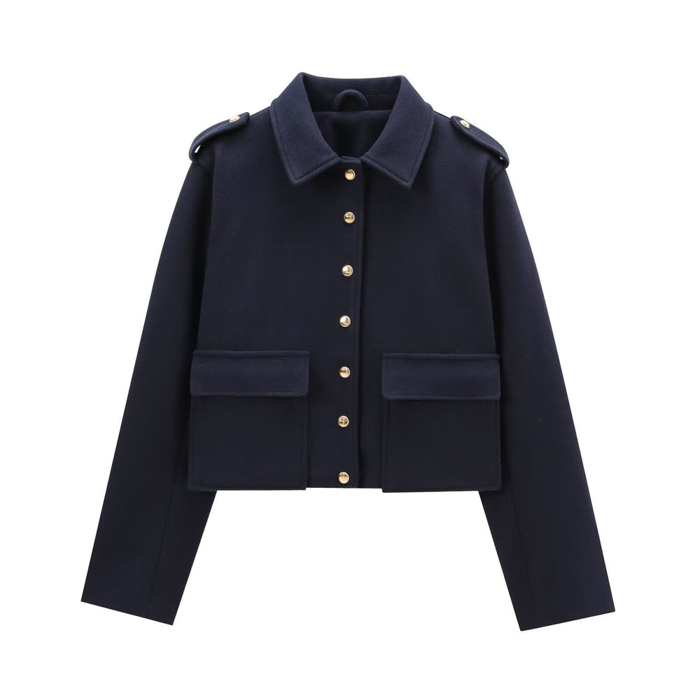 Elegante schwarze Damen Kurzjacke mit stilvollen Pattentaschen, perfekt als Übergangsjacke.