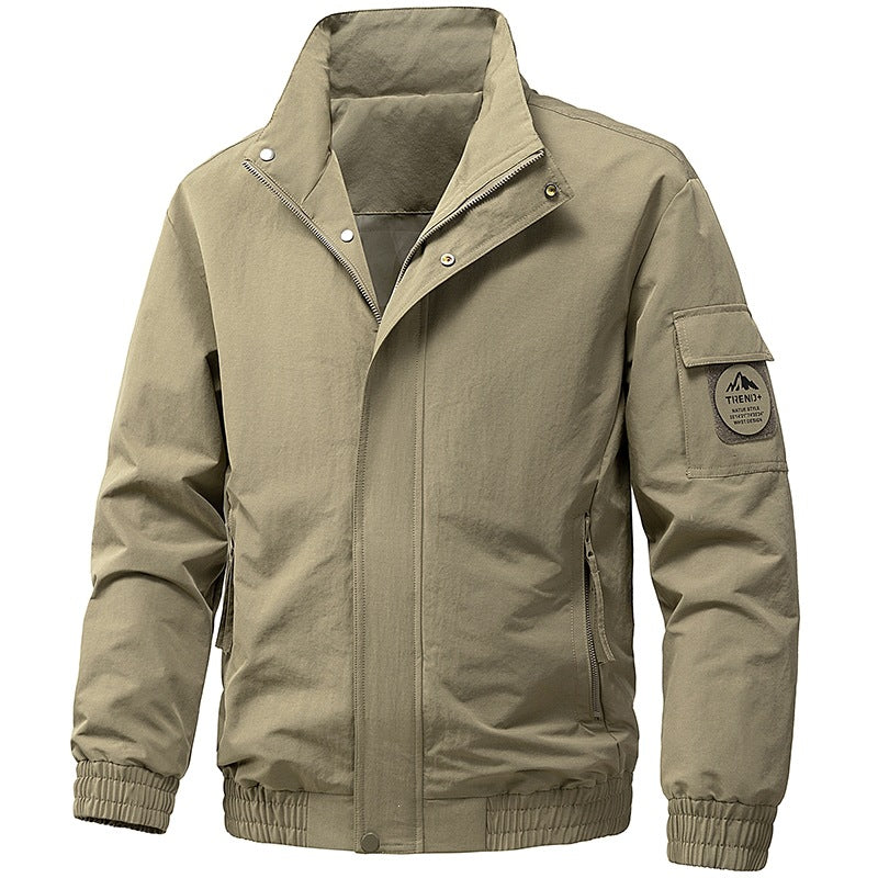 Stylische Herren-Outdoorjacke, perfekt für Wanderungen, Sport und Freizeit. Komfortabel & leicht.