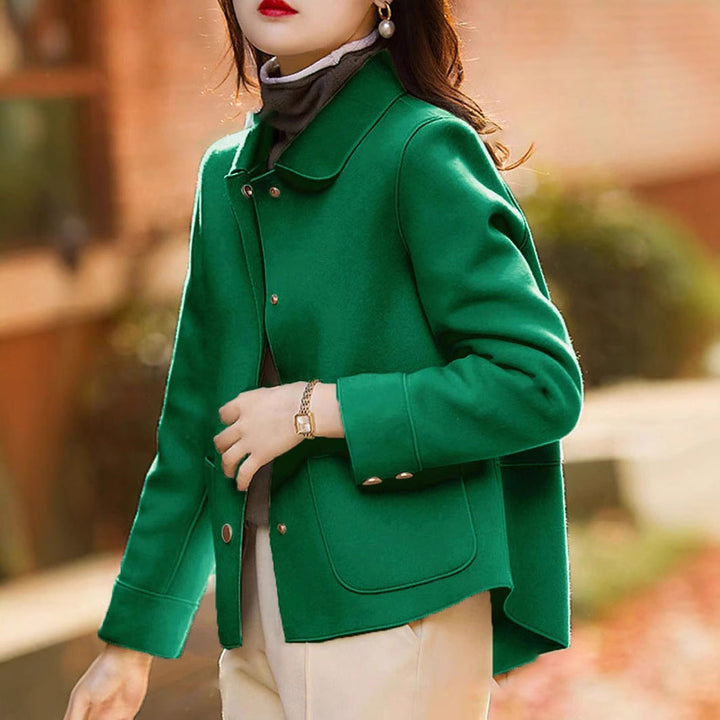 Elegante Damen-Freizeitjacke in neutraler Farbe, stilvoll und komfortabel für Alltag und Übergang.