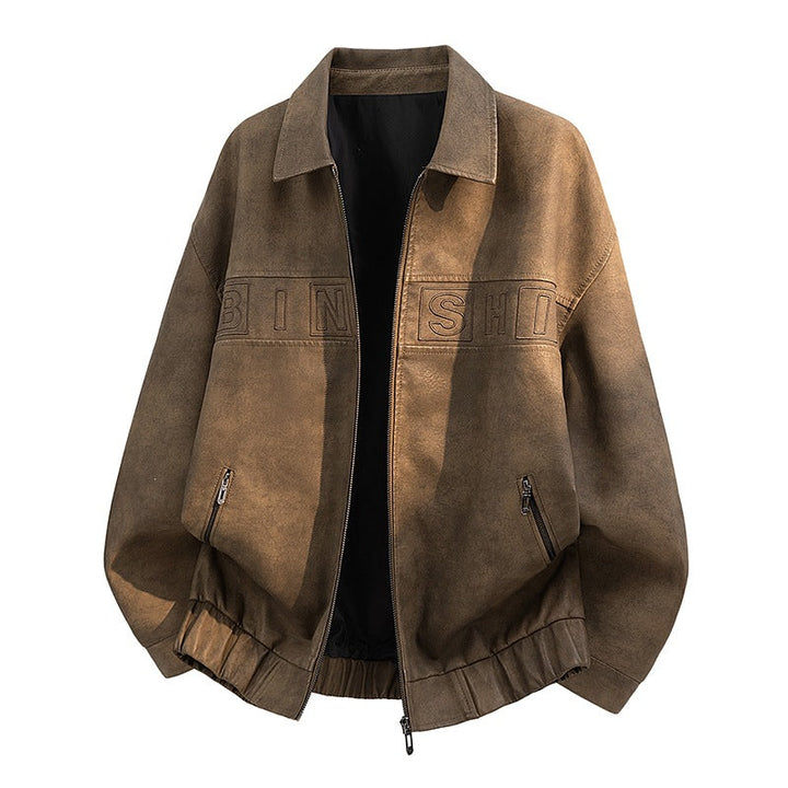 Nahaufnahme der Vintage Bikerjacke für Herren: Robuster Reißverschluss & klassischer Kragen im Motorrad-Stil.