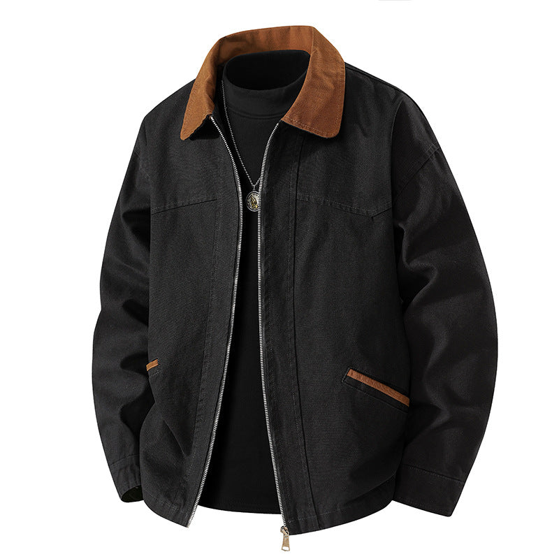 Detailansicht: Hochwertiger Reißverschluss & stylischer hoher Kragen der Herren Freizeitjacke.