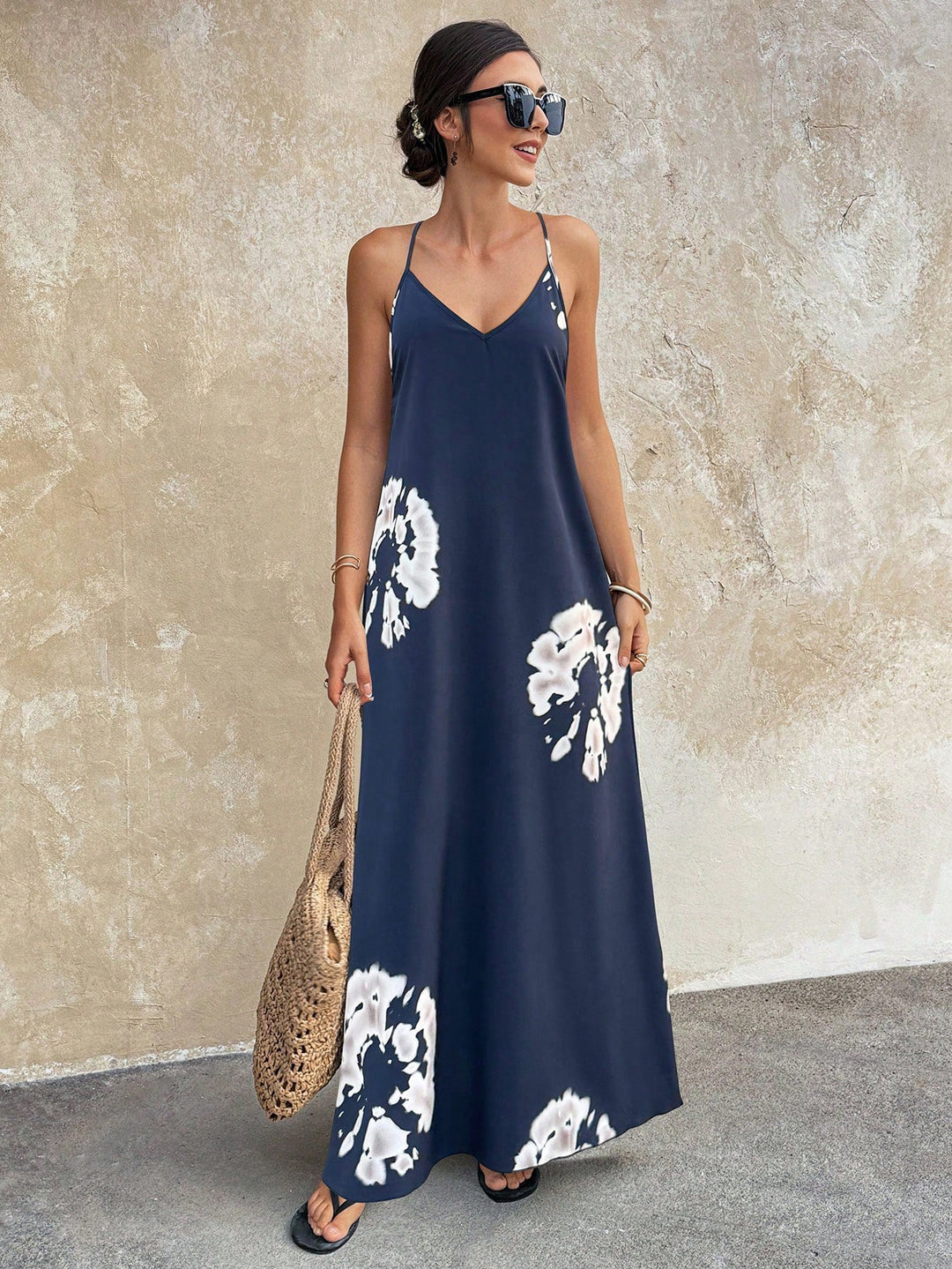 Trendiges Damen Spaghettiträger Maxikleid mit V-Ausschnitt, leichtes Sommerkleid, perfekt für Urlaub.
