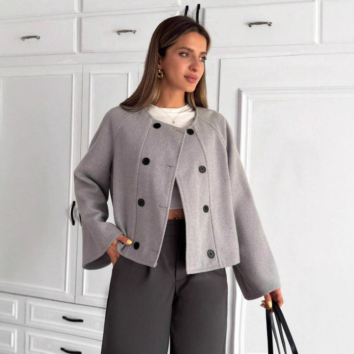 Trendige graue Oversized Jacke für Damen, elegant & komfortabel. Ein Must-have für moderne Frauen.