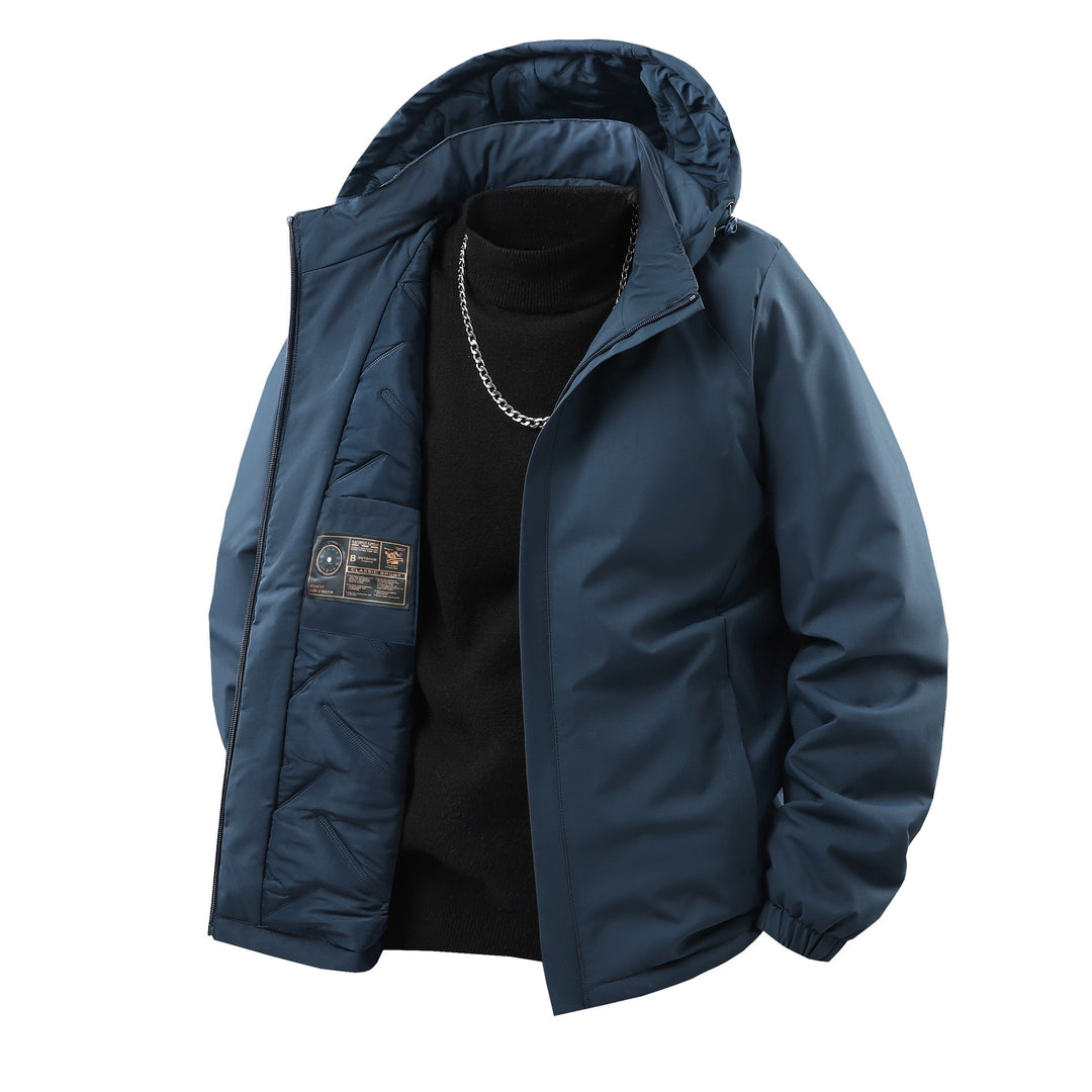 Moderne Herren-Winterjacke mit abnehmbarer Kapuze. Warme Isolierjacke für Herrenmode & Komfort bei Kälte.