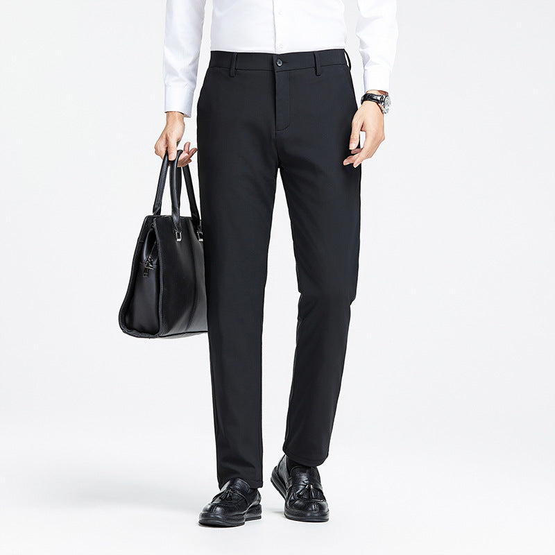 Modische Herrenhose im Smart Casual Stil, perfekt für einen eleganten und doch entspannten Alltag.