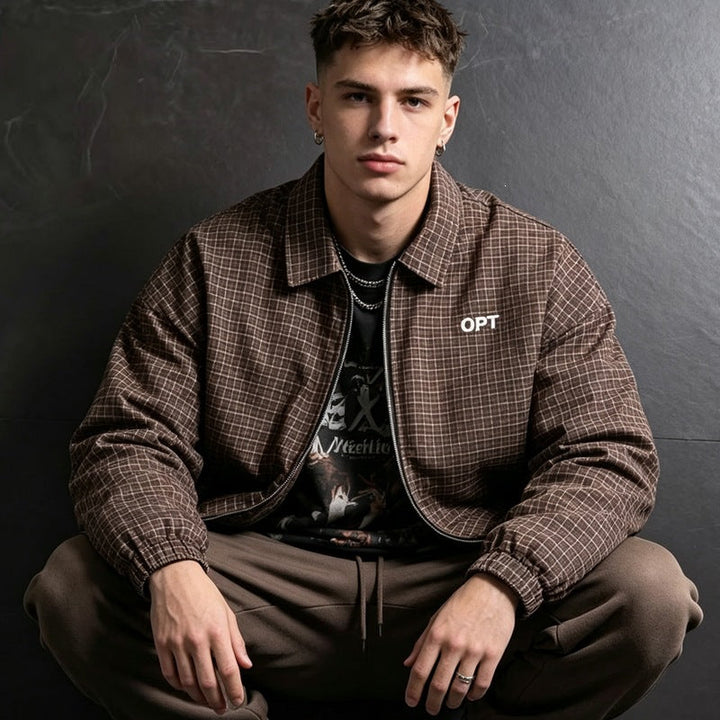 Vielseitige Herren Karierte Utility-Jacke, perfekt als lässige Freizeitjacke oder Übergangsjacke für Herren.