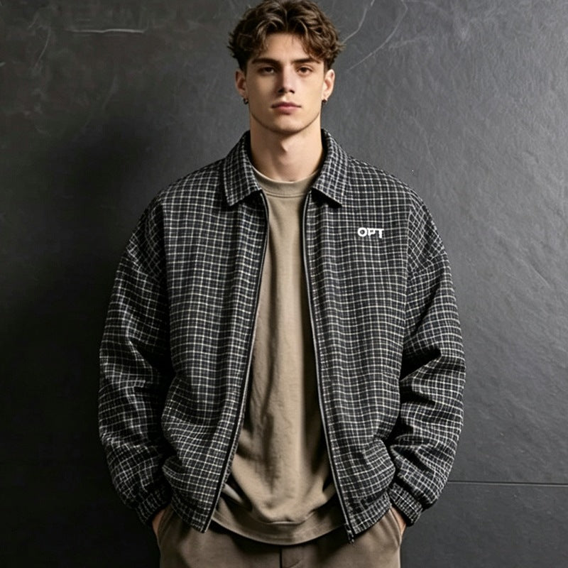 Männliche Casual-Jacke: Karierte Herren Utility-Jacke in gedeckten Farben, ideal für einen entspannten Look.